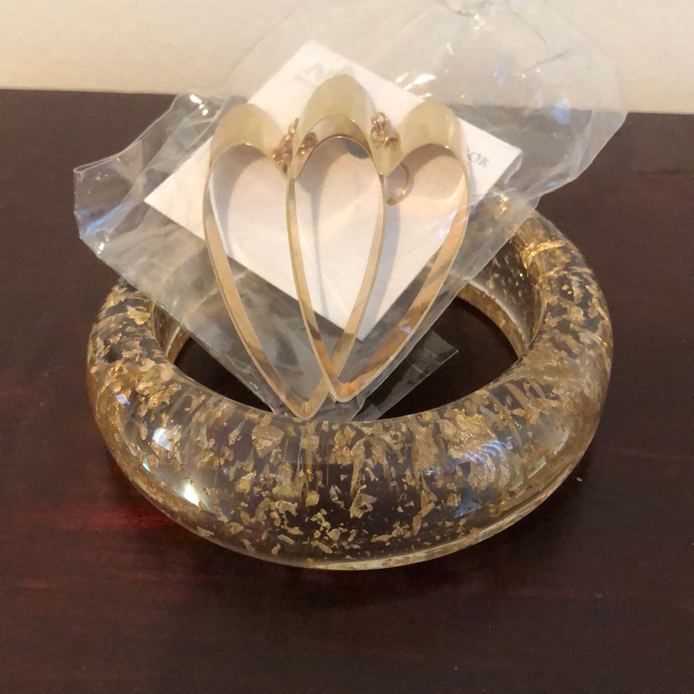Gold earrings and bracelet set